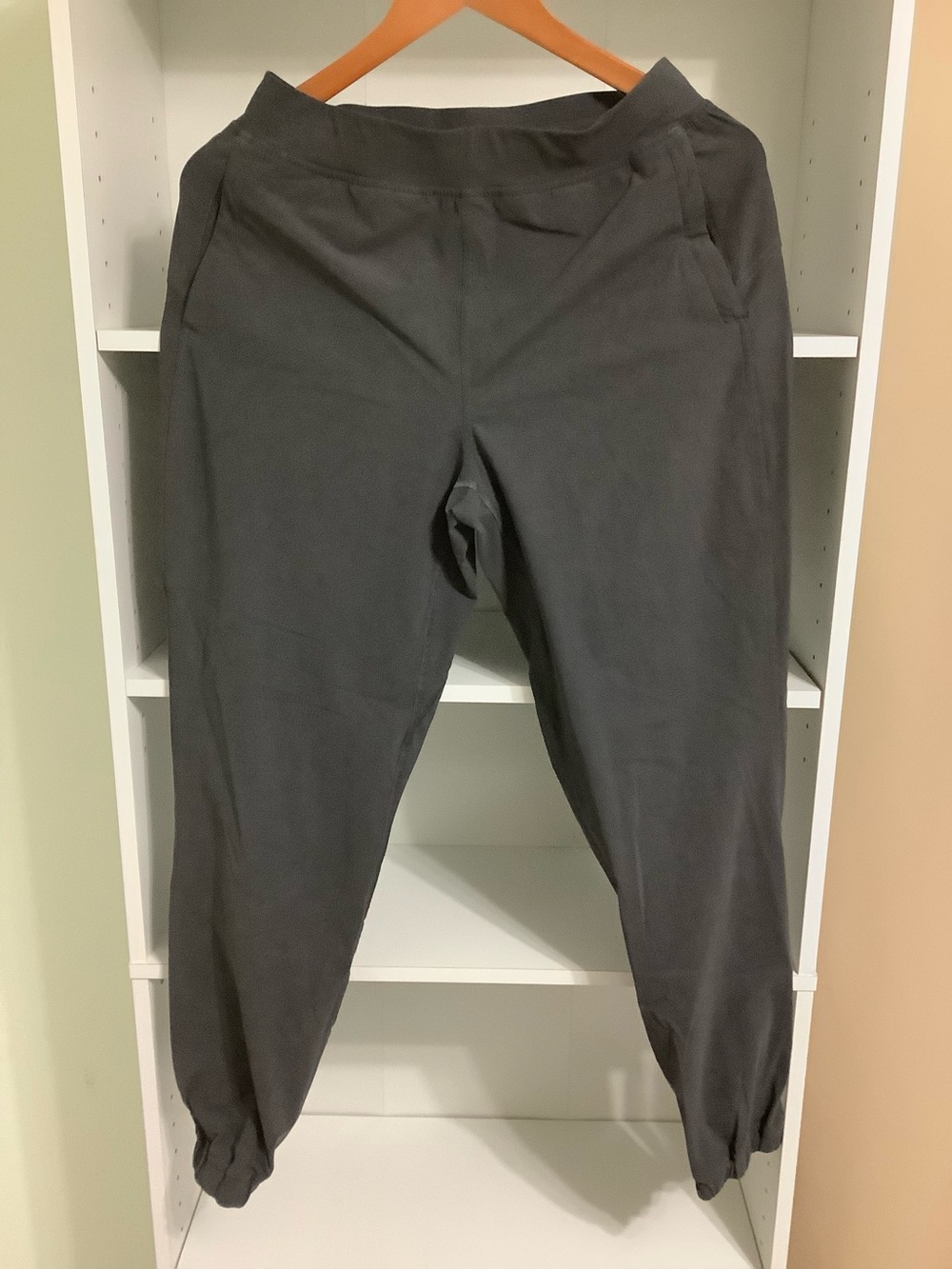 Lululemon Adapted State High-Rise Jogger Onyx Gray Size 6 *EUC